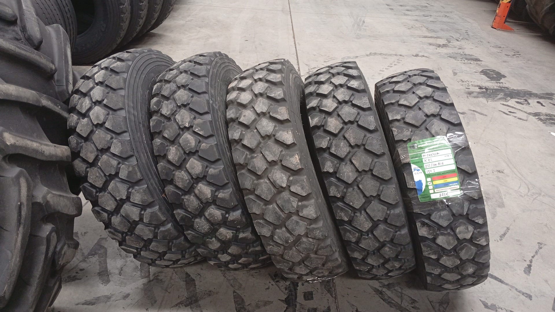 MICHELIN 255/100R16 - Imagen 8