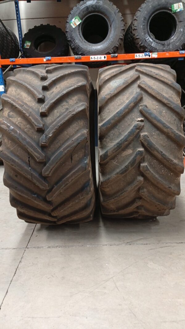 BKT 900/60R42 - Imagen 7
