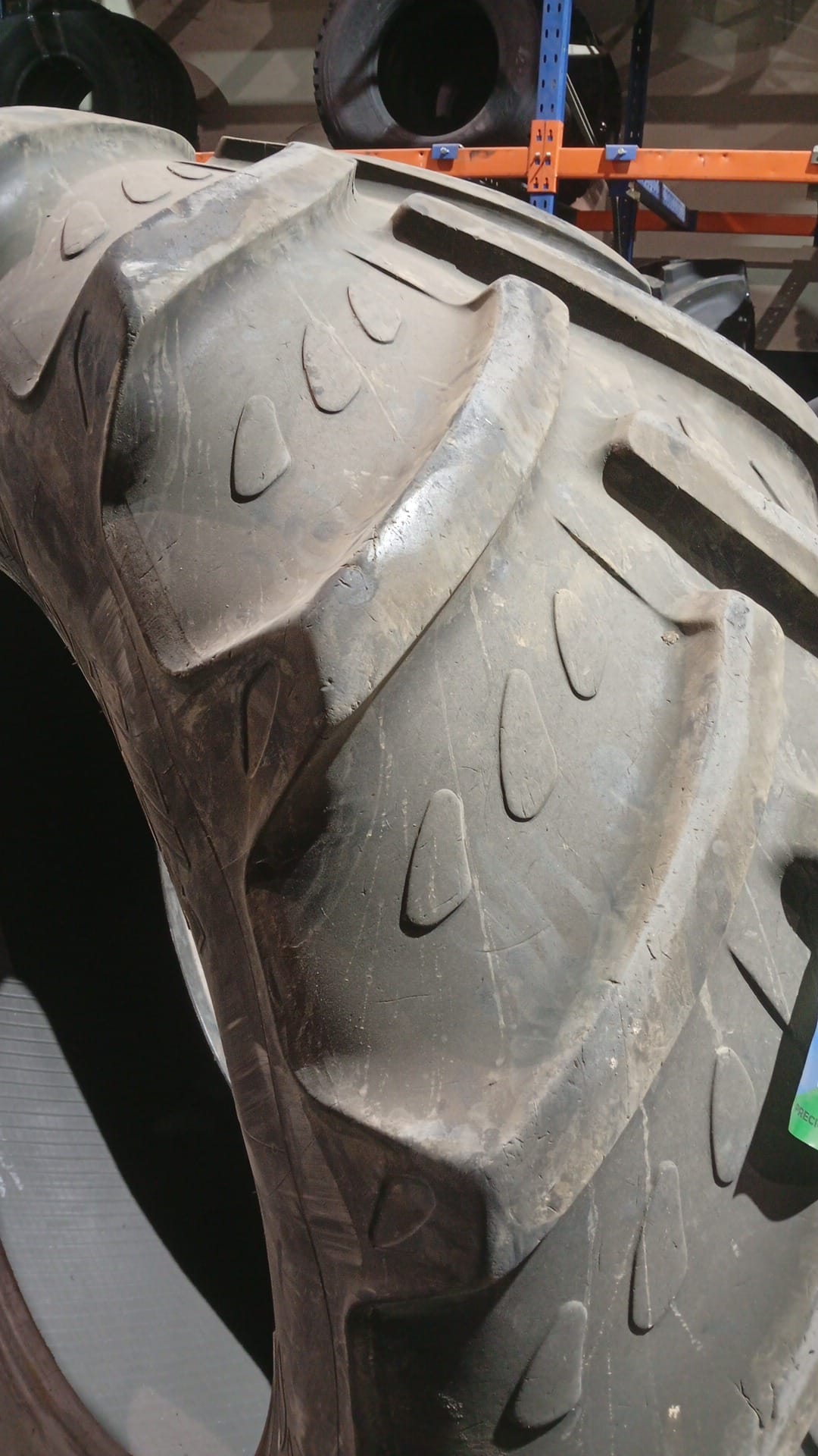 KLEBER 620/70R42 - Imagen 3