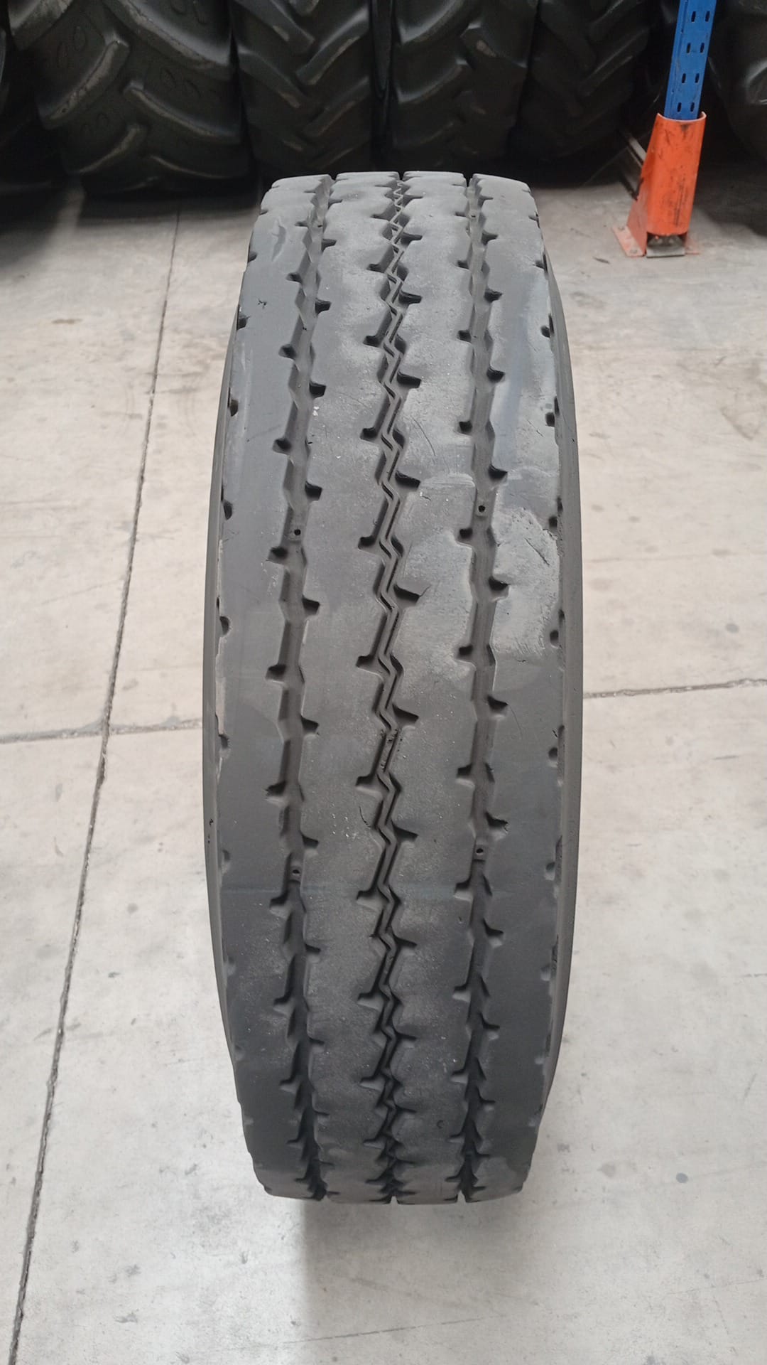 MICHELIN 11R22.5 - Imagen 2