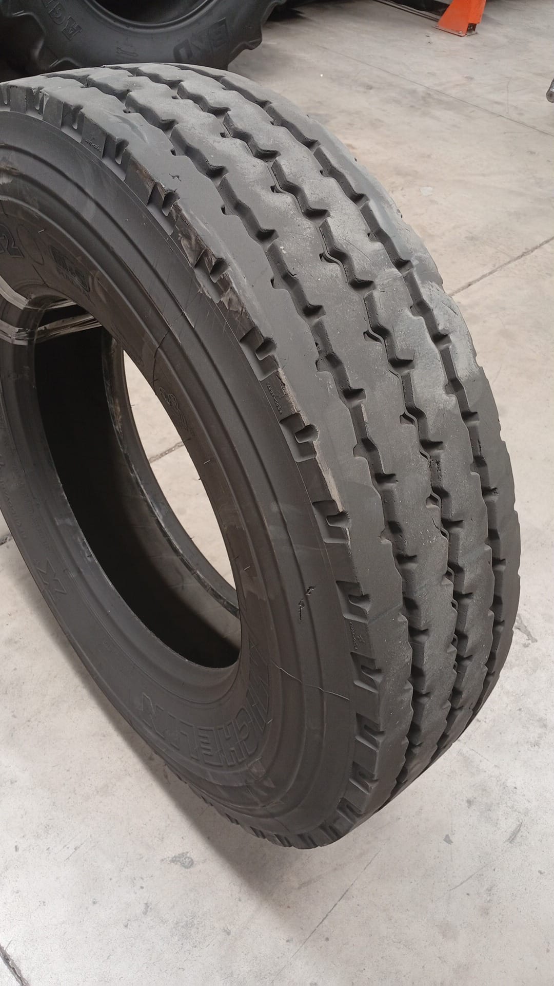 MICHELIN 11R22.5 - Imagen 3