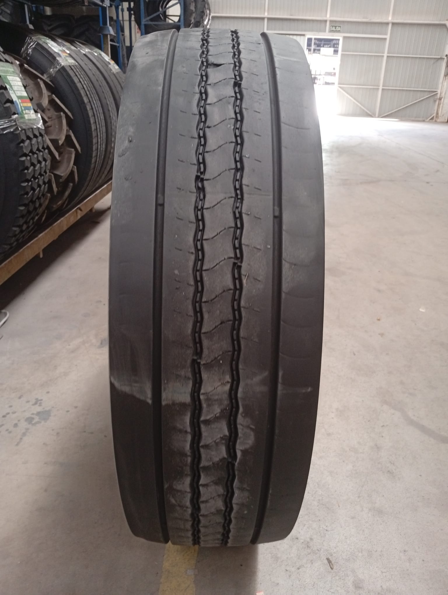 BRIDGESTONE 315/80R22.5 - Imagen 6