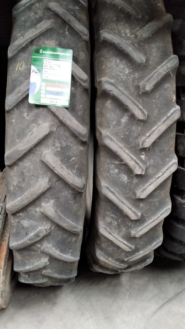 BKT 300/95R46 + LLANTA - Imagen 3