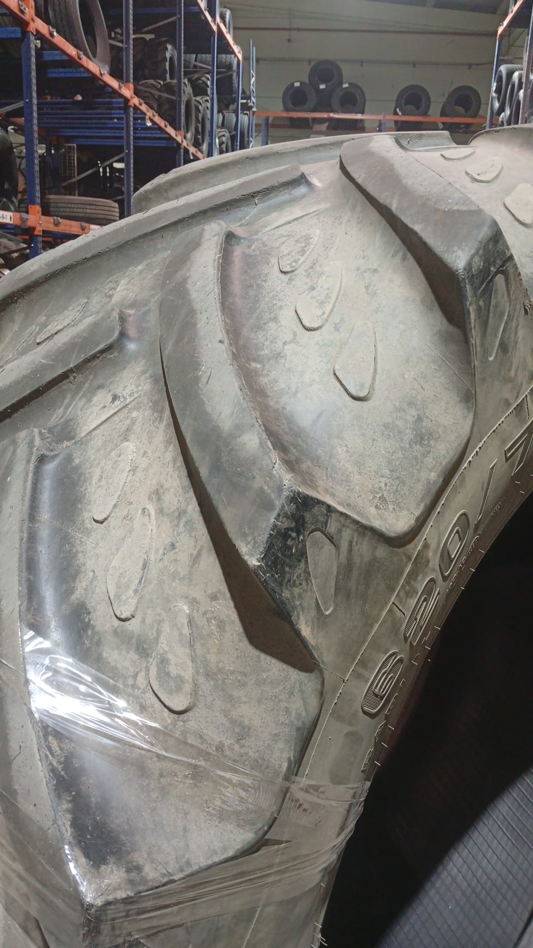 KLEBER 620/70R42 - Imagen 3