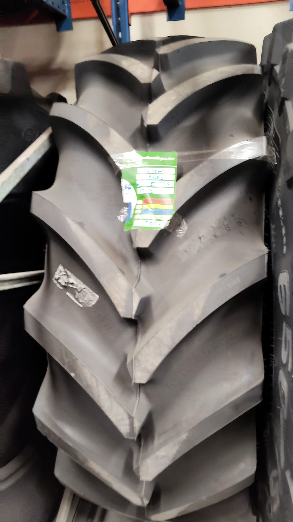 GOODYEAR 650/85R38 - Imagen 2