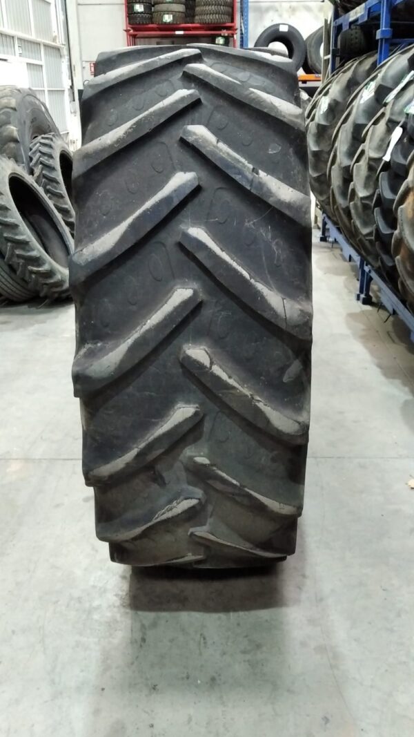 BKT 580/70R38 - Imagen 2