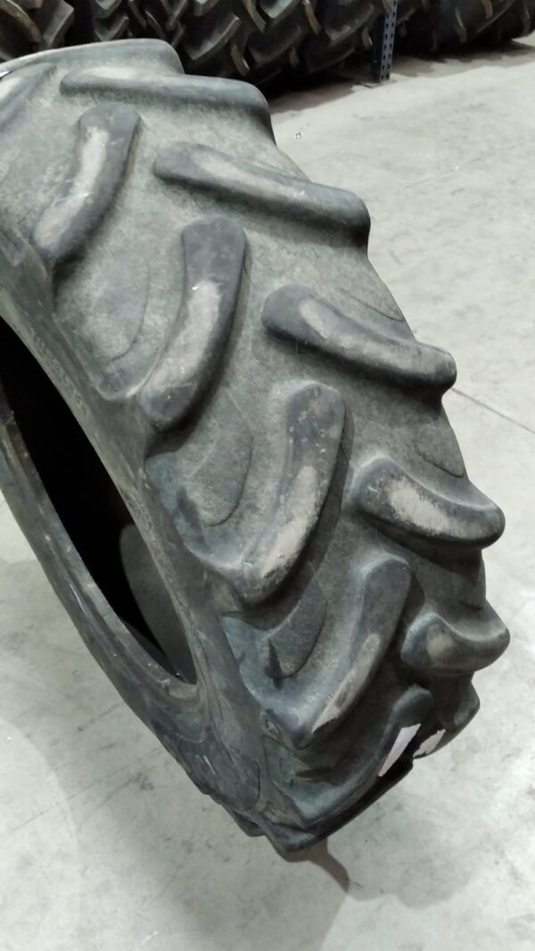 CULTOR 340/85R24 - Imagen 3