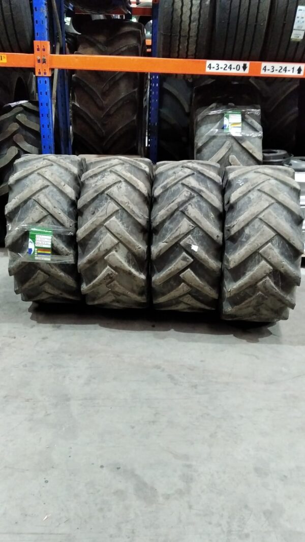 BKT 400/70-20 - Imagen 2