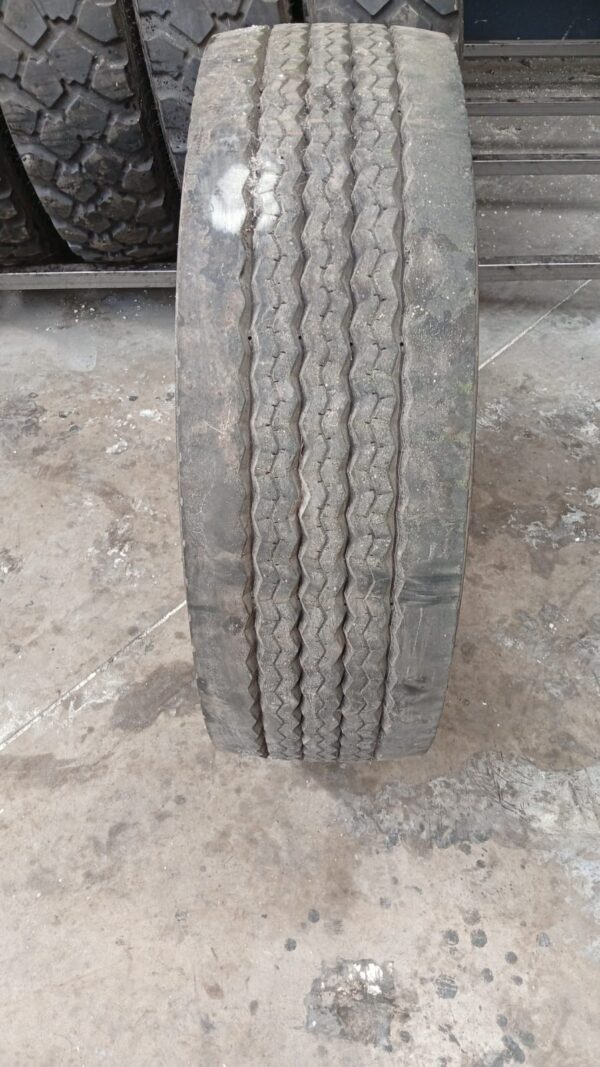 MICHELIN 265/70R19.5 - Imagen 4