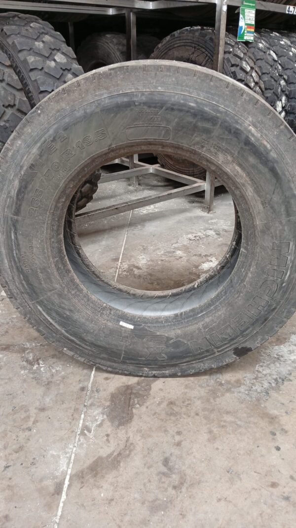 MICHELIN 265/70R19.5 - Imagen 5