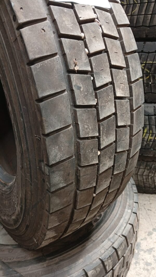 IMPORTACION 305/70R19.5 - Imagen 3