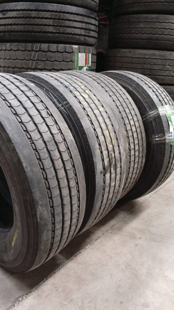 MICHELIN 265/70R19.5 - Imagen 3