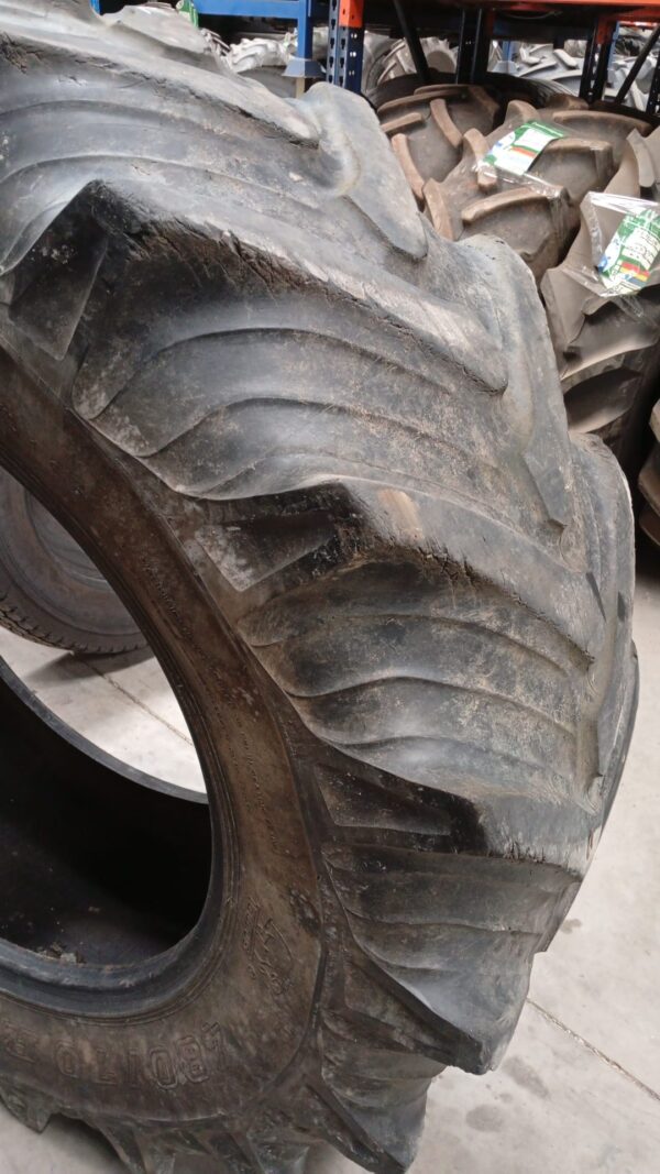 TAURUS 480/70R30 - Imagen 3