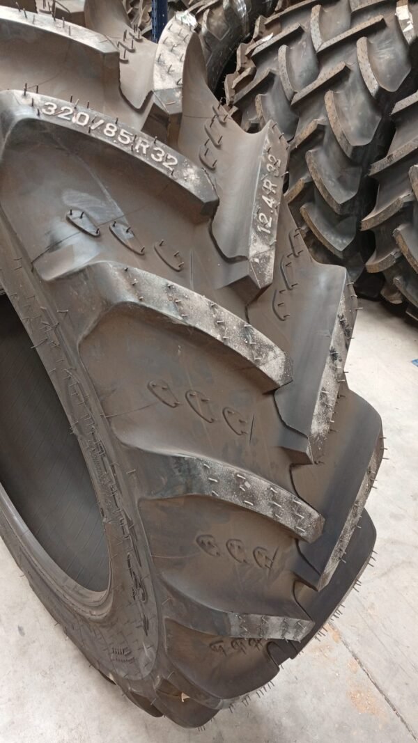 KLEBER 320/85R32 - Imagen 3