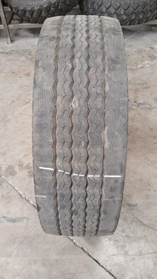 MICHELIN 265/70R19.5 - Imagen 2