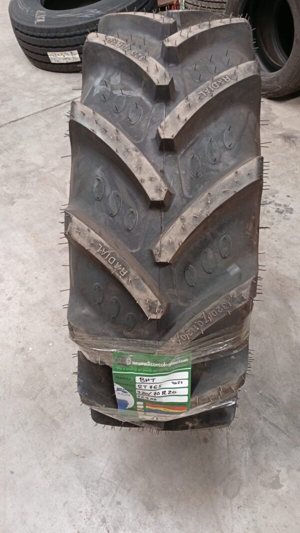 BKT 320/70R20 - Imagen 2