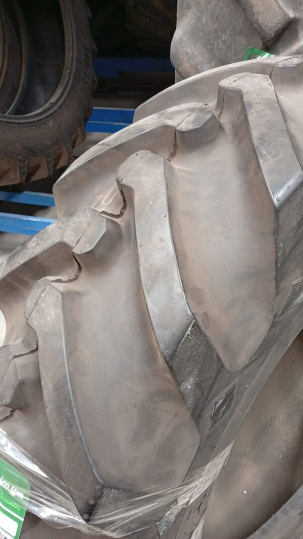 GOODYEAR 12.4-24 - Imagen 3