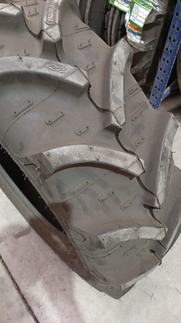 KLEBER 280/70R18 - Imagen 3