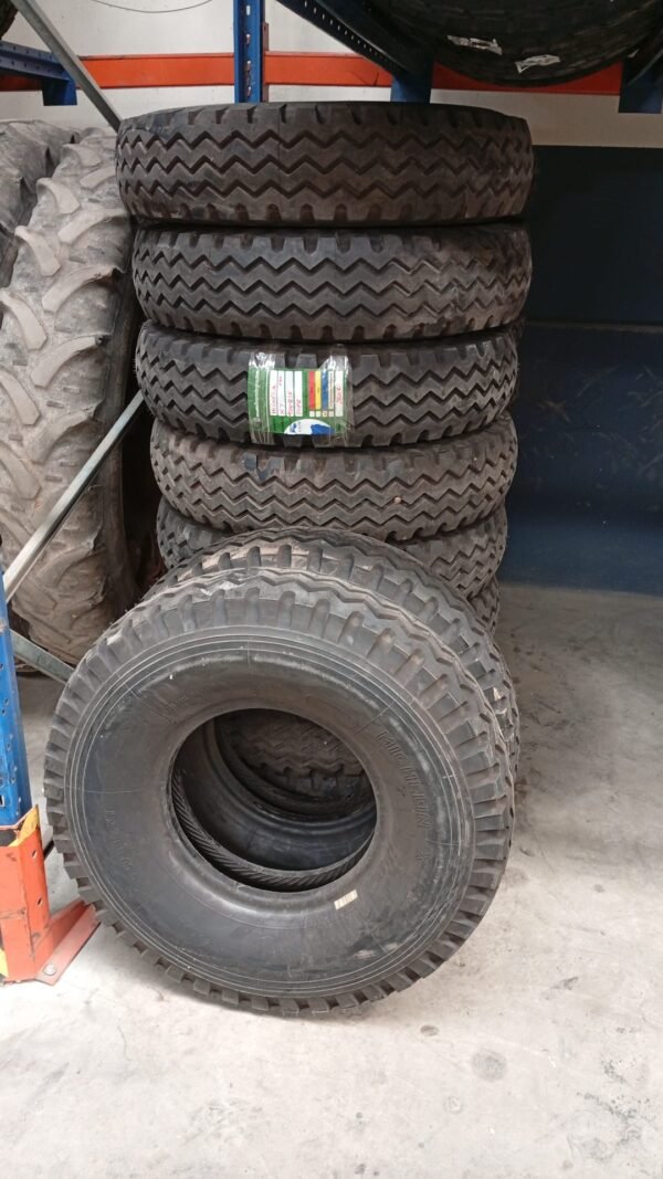 MICHELIN 9.00R16 - Imagen 2