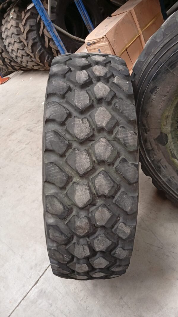 MICHELIN 365/85R20 - Imagen 2