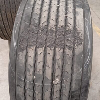 MICHELIN 445/45R19.5