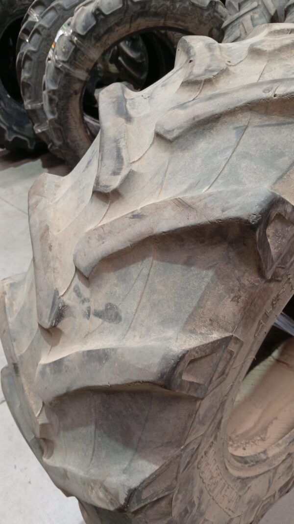 TRELLEBORG 480/70R28 - Imagen 3