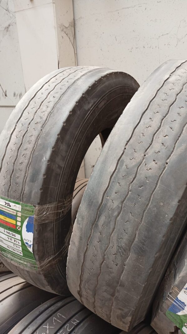 MICHELIN 9.5R17.5 - Imagen 2