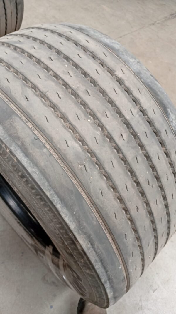 CONTINENTAL 445/45R19.5 - Imagen 3