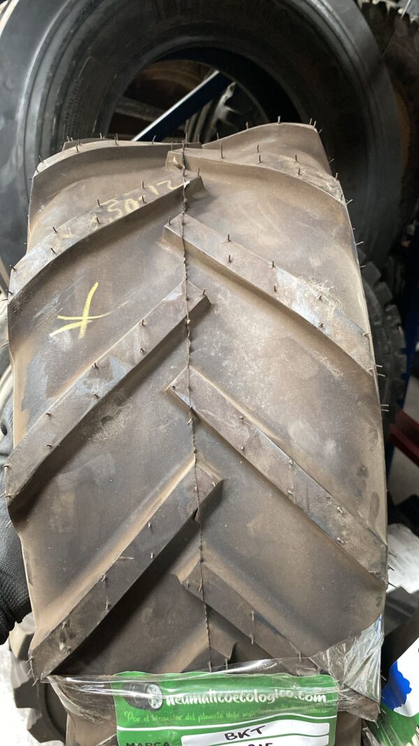 BKT 23X8.50-12 - Imagen 2
