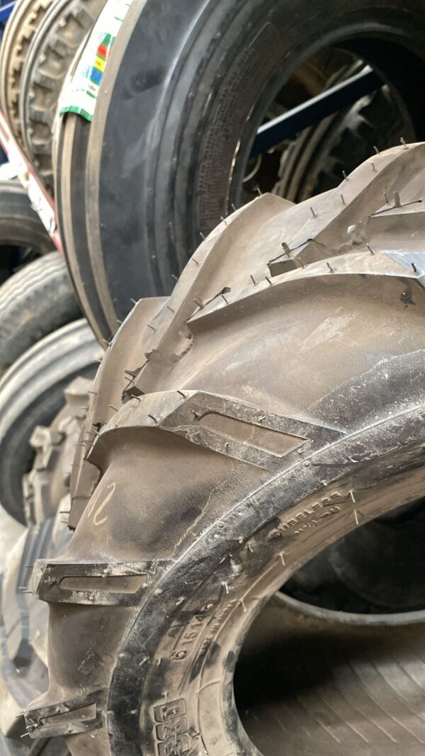 BKT 23X8.50-12 - Imagen 3