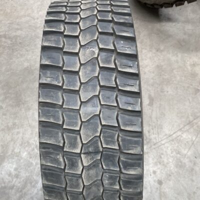 MICHELIN 265/70R17.5