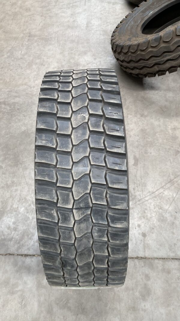 MICHELIN 265/70R17.5 - Imagen 2