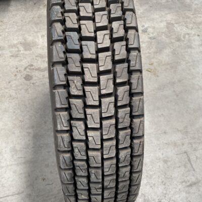 BRIDGESTONE 265/70R19.5