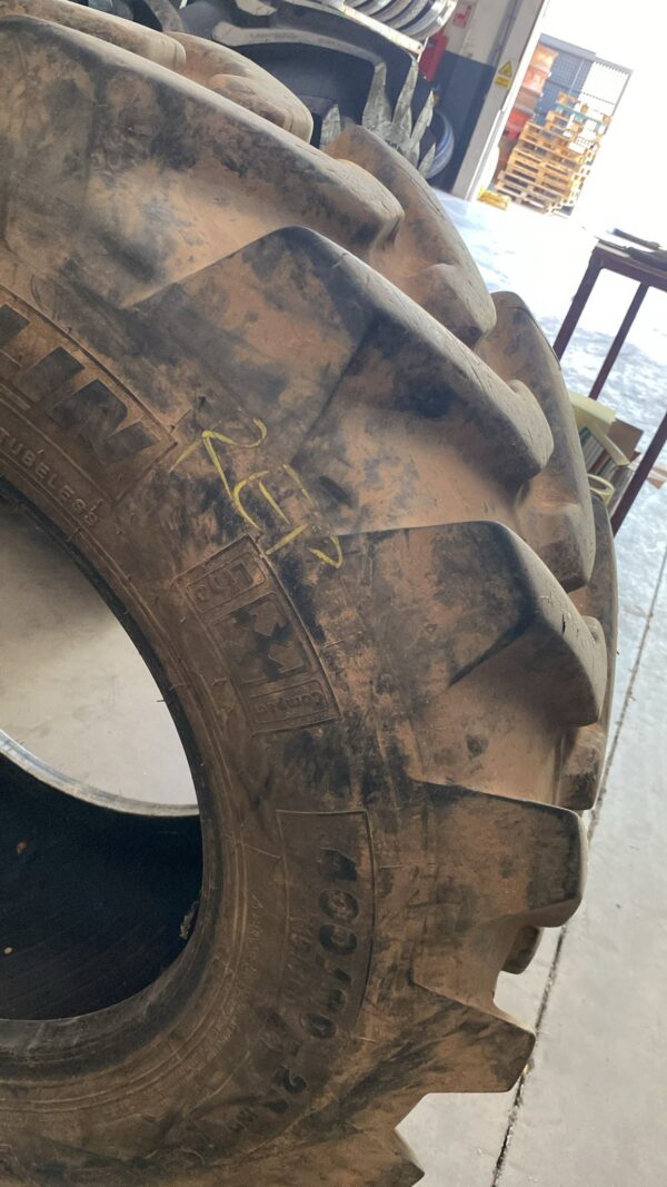 MICHELIN 400/80-24 - Imagen 4