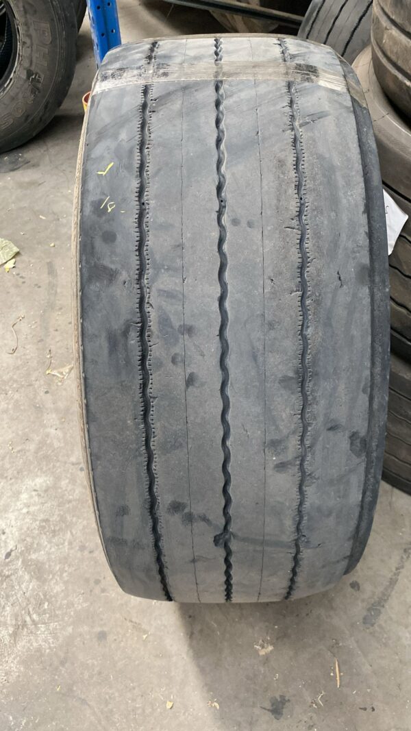 MICHELIN 385/55R22.5 - Imagen 2