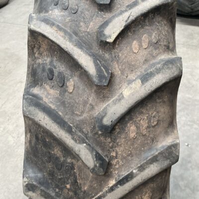 BKT 420/85R28