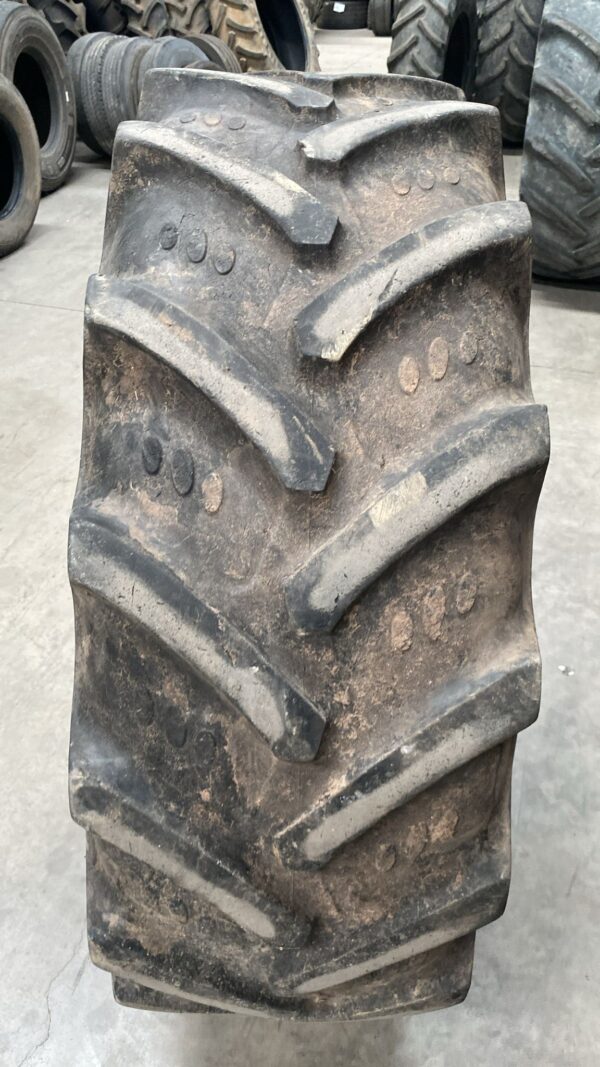 BKT 420/85R28 - Imagen 2