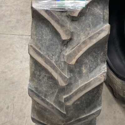 TRELLEBORG 360/70R28