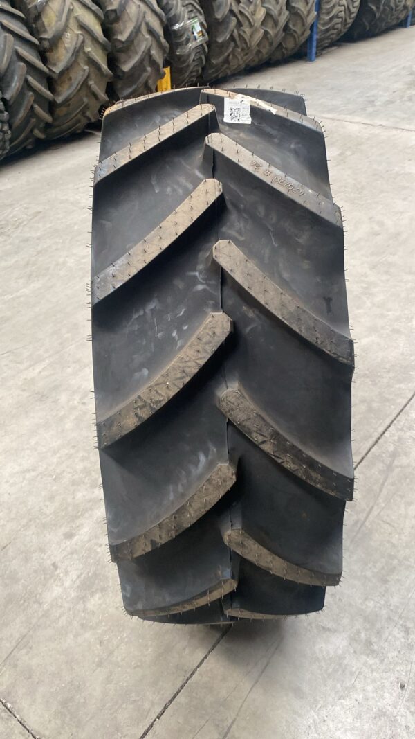 CONTINENTAL 420/70R24 - Imagen 2