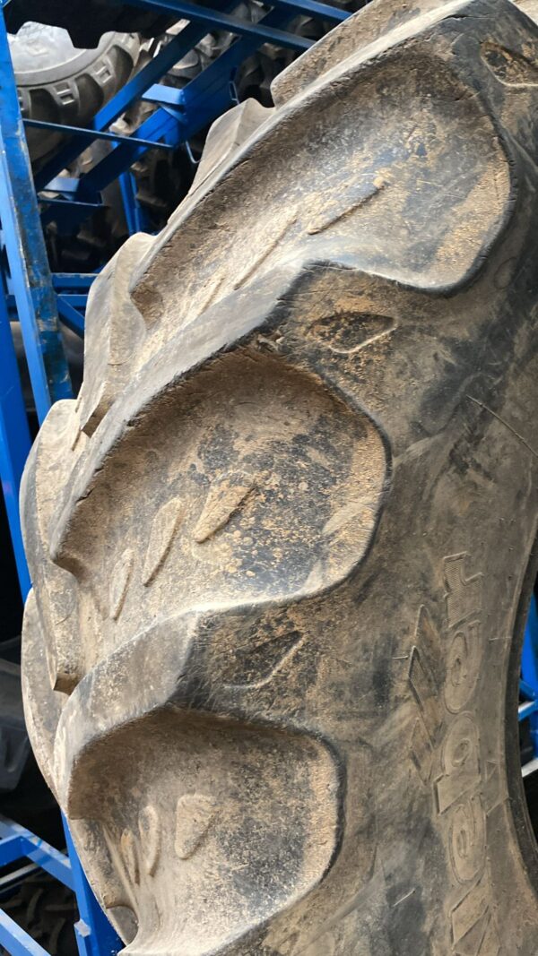 KLEBER 480/70R30 - Imagen 4