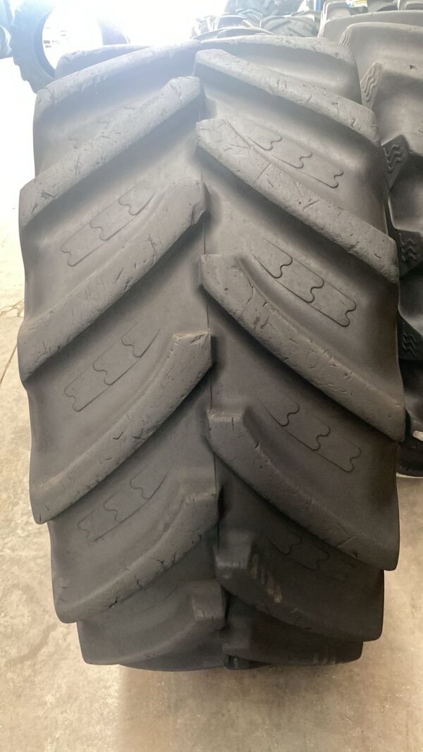 BKT 600/65R30 - Imagen 2