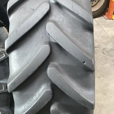 MICHELIN 420/70R28
