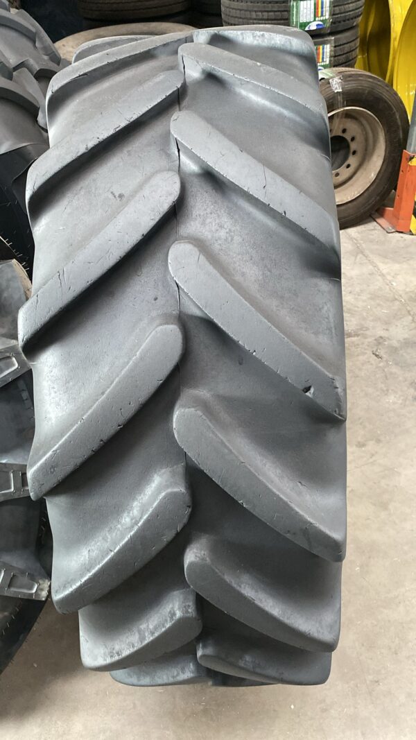 MICHELIN 420/70R28 - Imagen 2