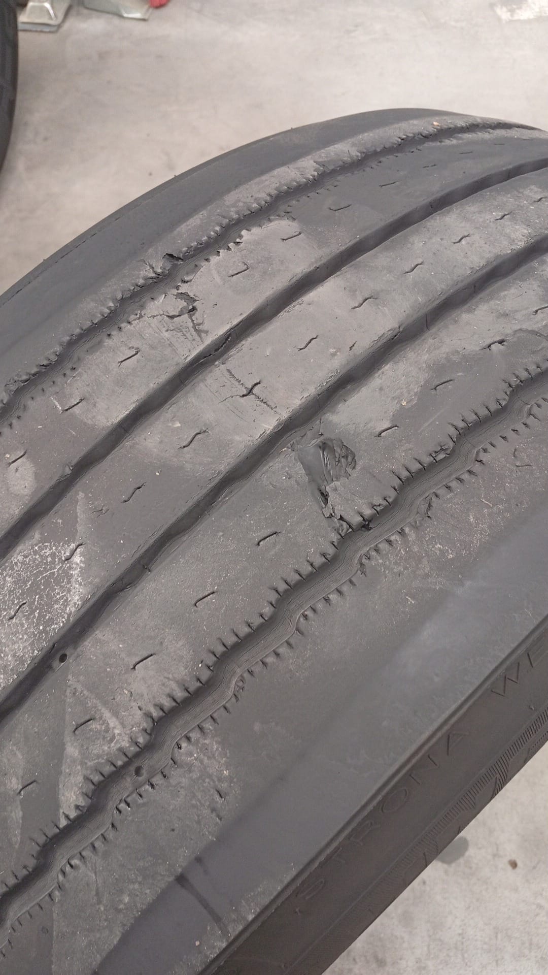 MICHELIN 385/65R22.5 - Imagen 3