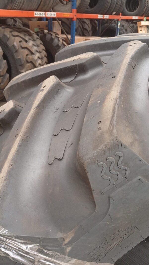 BKT 600/70R30 - Imagen 3