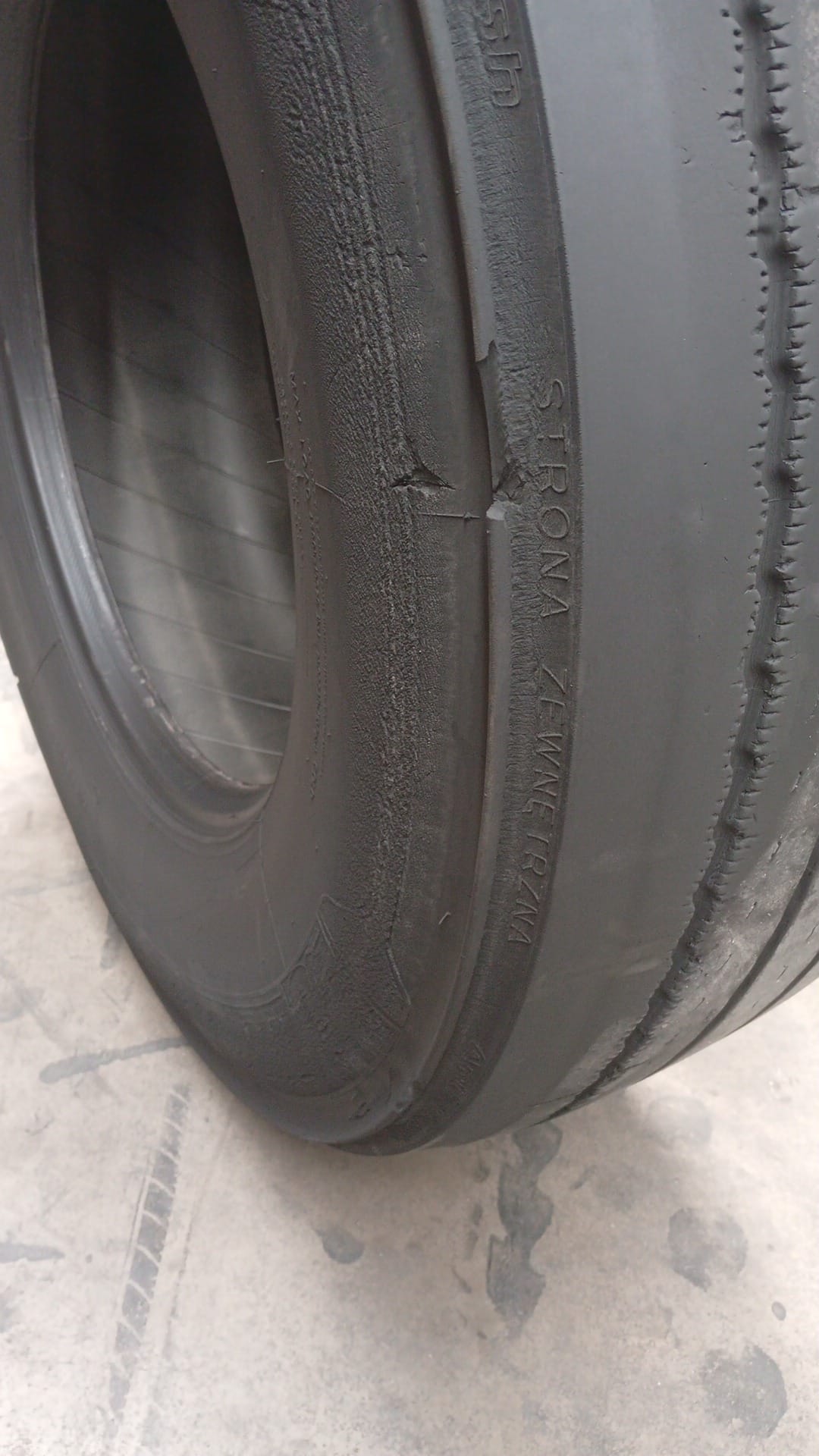 MICHELIN 385/65R22.5 - Imagen 4