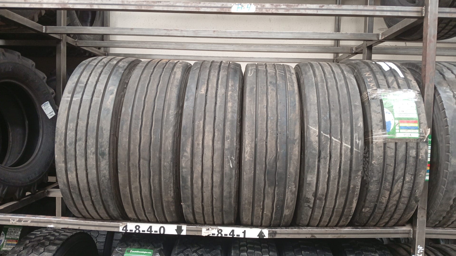 CONTINENTAL 265/70R19.5 - Imagen 2