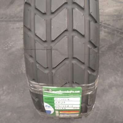 MICHELIN 270/65R16