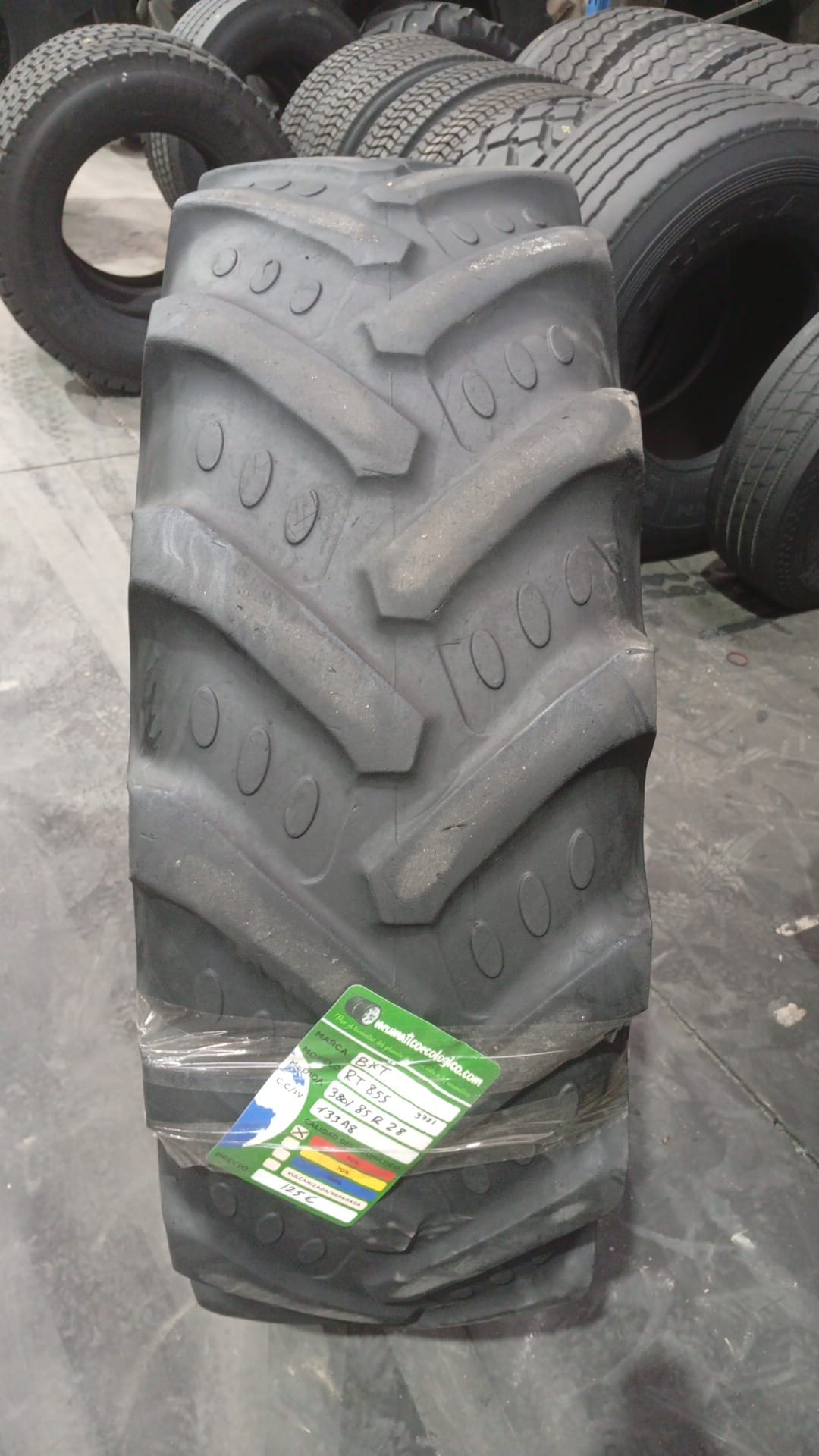 BKT 380/85R28 - Imagen 2