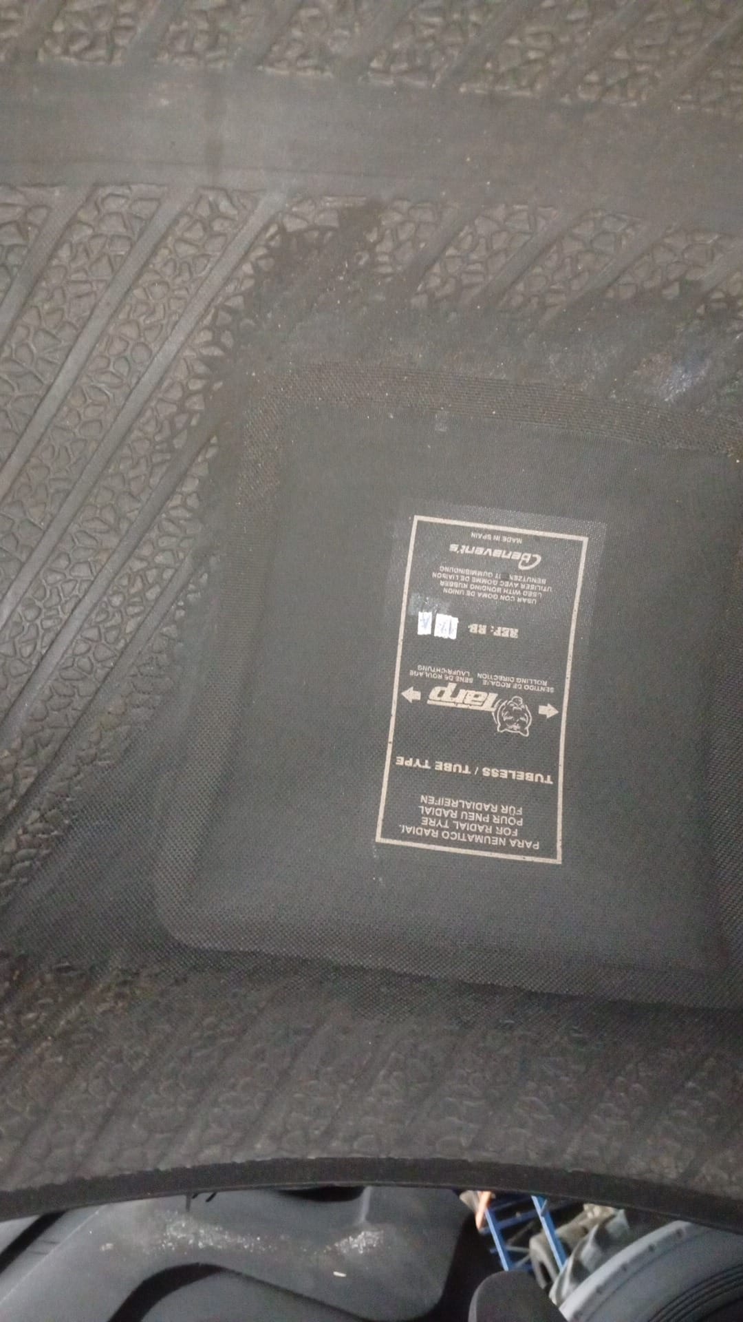 BKT 380/85R28 - Imagen 3